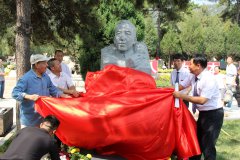 赵树理留想雕像：一位文学大家的永恒颂歌