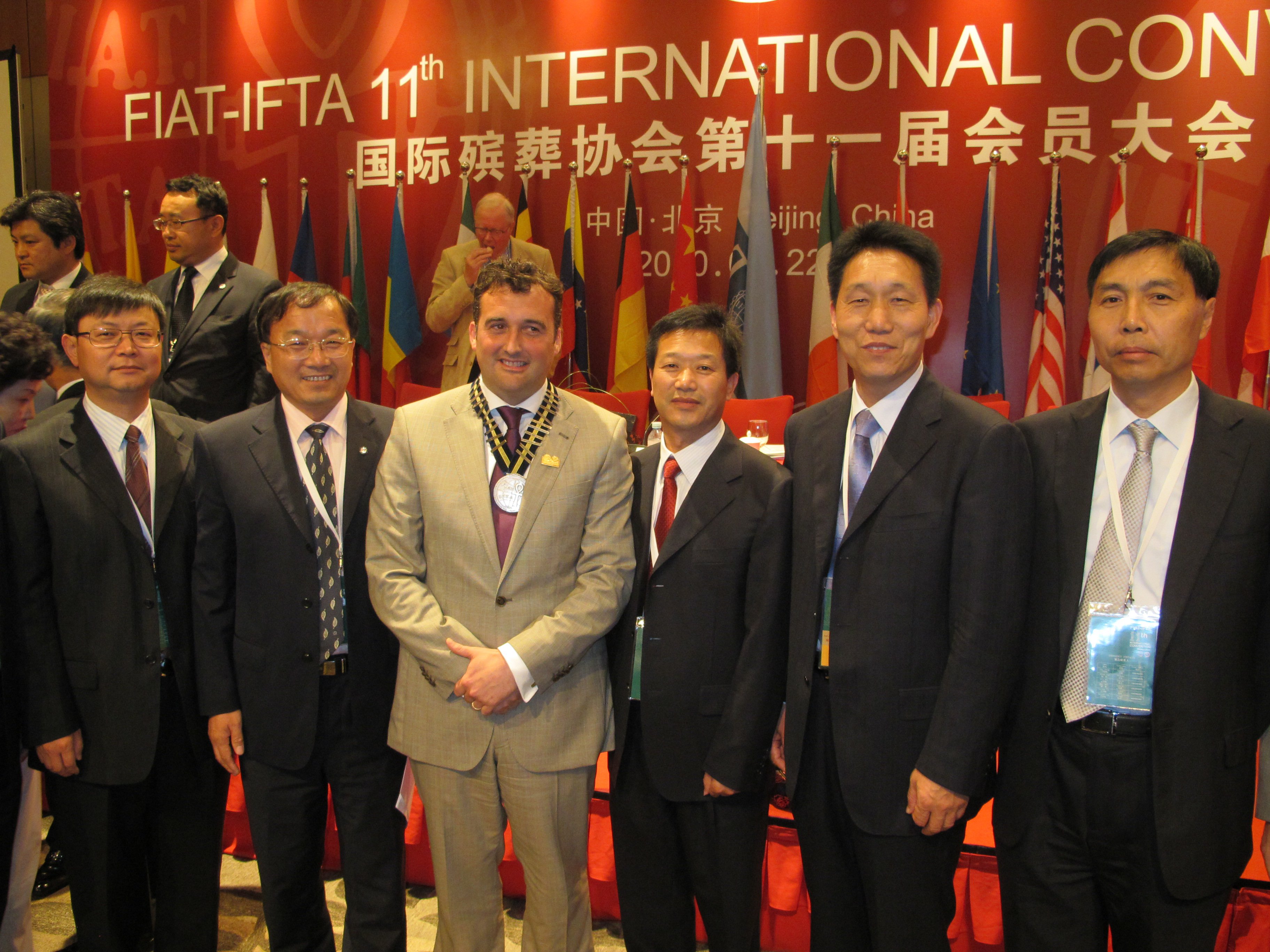 人生就是博官网集团：以传统为基，创新为翼，飞舞国际殡葬舞台