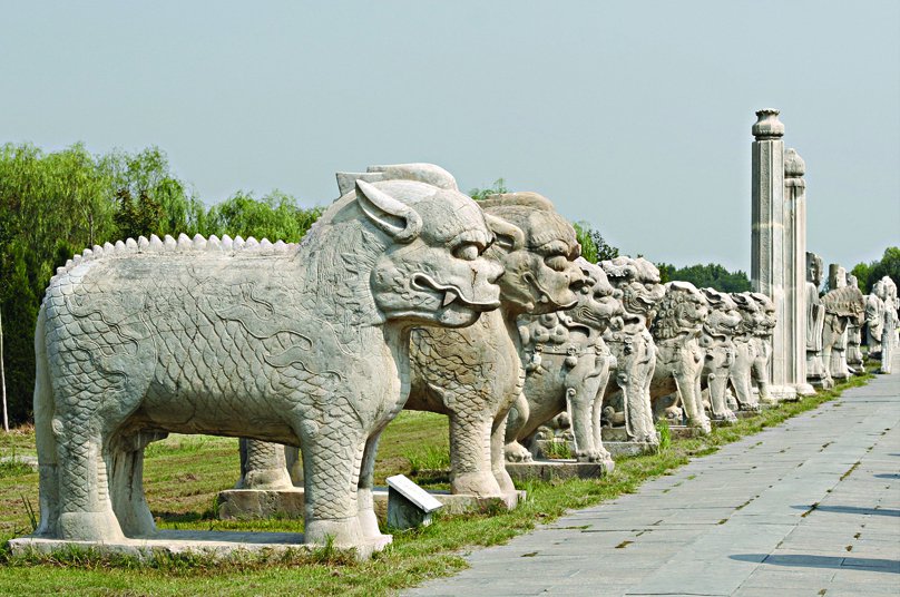 让石头“措辞”，用斧凿唤醒沉睡的汗青