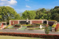 “不立碑，不占地”：我们选择让性命，以更浪漫的方式一连