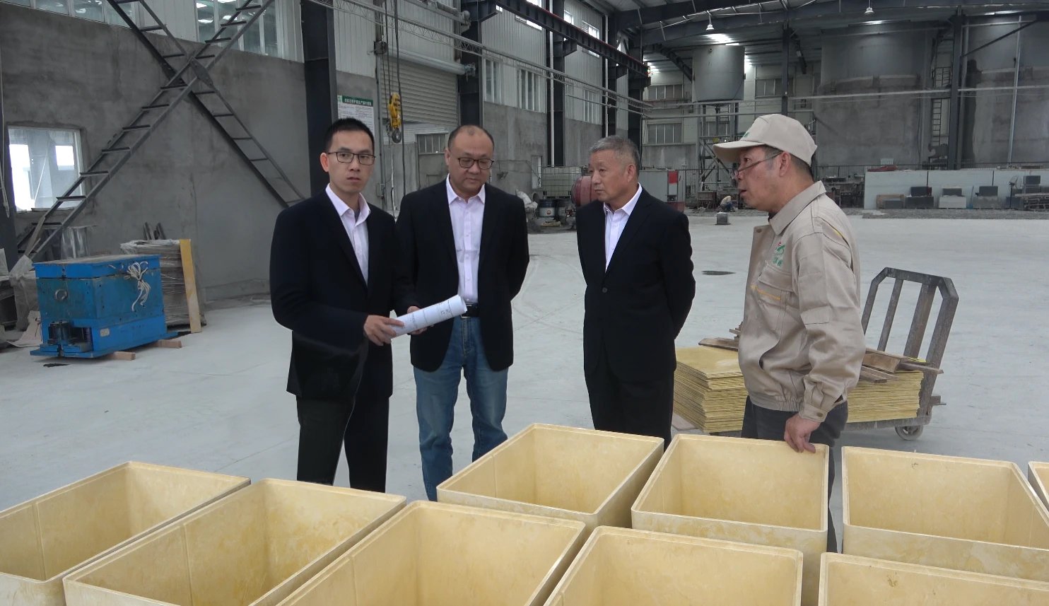 聚焦仿真石；は洌憾辔忍氐阏孟圆芳壑